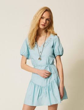 Robe courte en popeline et broderie anglaise