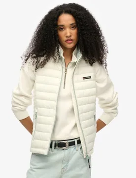 Superdry Women's Fuji Lite Weste mit Schmaler Passform Weiß - Größe: 38 - 99.99 - FashionsVida