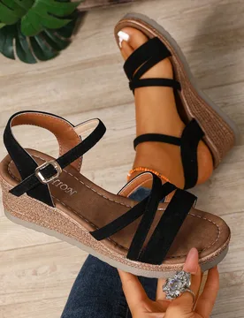 Sandalias de tacón de cuña con una tira para mujer talla grande, nueva moda de verano 2026 estilo hada unicolor bohemio para vacaciones - Shein - FashionsVida