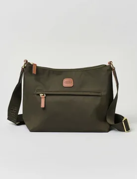 Borsa a tracolla verde oliva in nylon misura piccola in tessuto regolabile e dettagli in pelle color cuoio - Bric's - FashionsVida