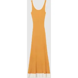 Vestido largo de punto ajustado con volantes