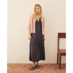 Vestido con quillas y mangas mariposa