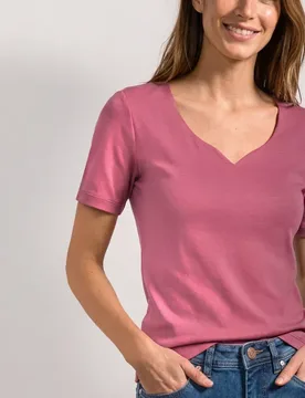 Basic T-Shirt mit Herzausschnitt female Pink - Street One - FashionsVida