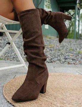 Botas de tacón alto con punta puntiaguda y pliegues para mujer, de otoño/invierno - Shein - FashionsVida