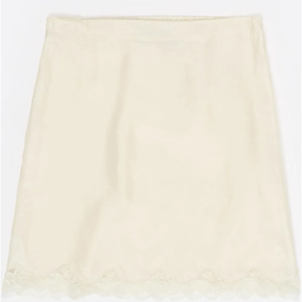 Bimba y Lola - Falda mini encaje - Bimba y Lola - FashionsVida