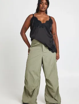 Womens Plus Nylon Bungee Hem Cargo Trouser - Khaki - Size 22 Uk - Boohoo - FashionsVida