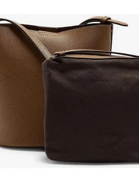 Bandolera de mujer con neceser extraíble y cierre imantado en liso - Parfois - FashionsVida
