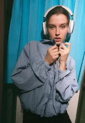 Kurze Jacke mit Raffungen Himmelblau S