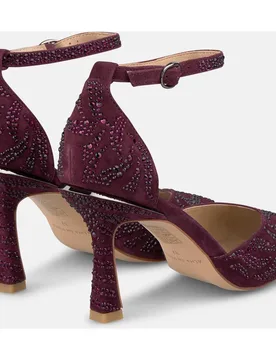 Zapatos de salón de mujer con detalles de pedrería y puntera afilada - Alma en Pena - FashionsVida