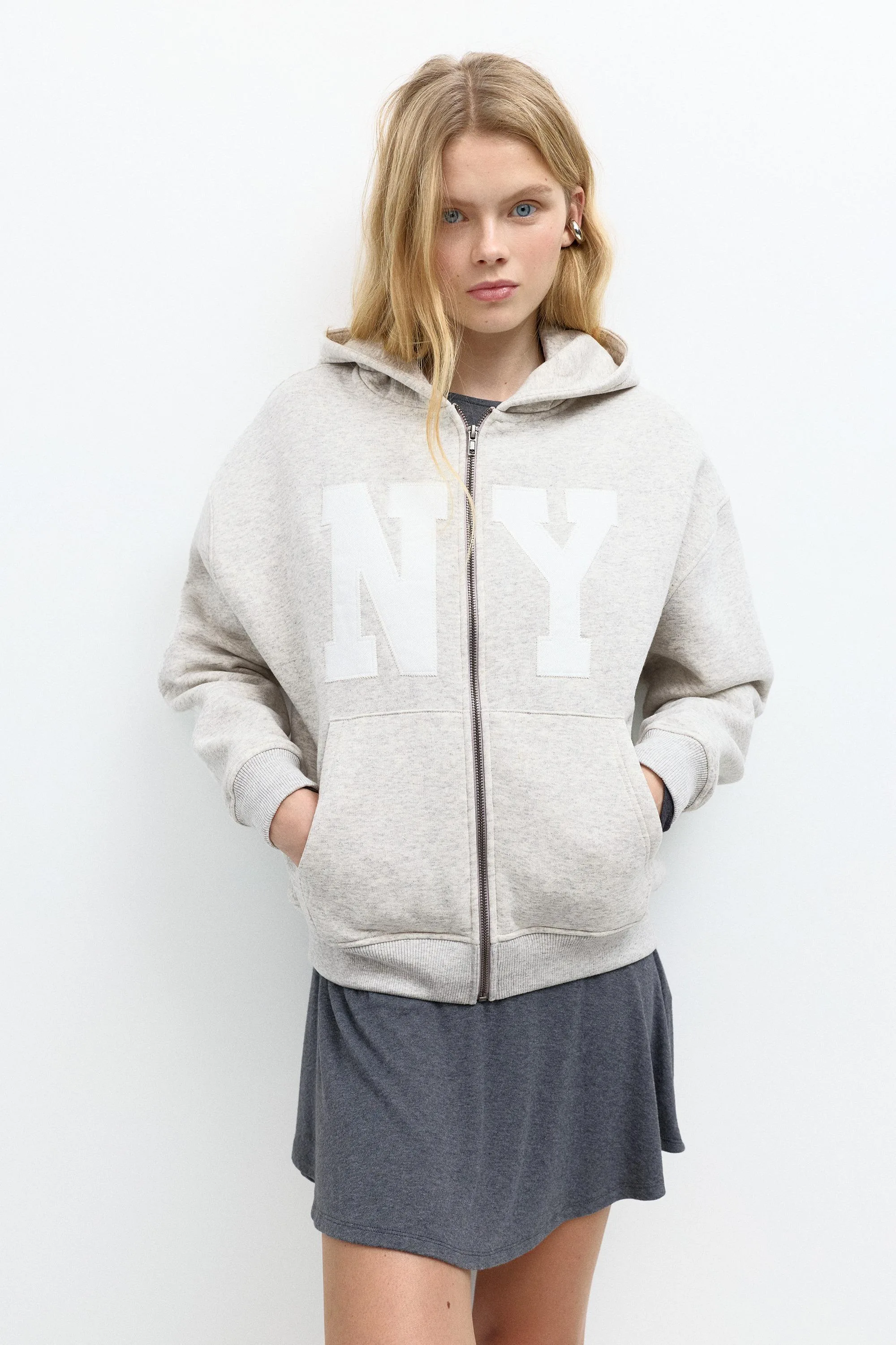Graphic Zip-Up Hoodie (Size: ) - Pull&bear - FashionsVida