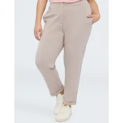 Pantalones de mujer carrot fit en tejido stretch