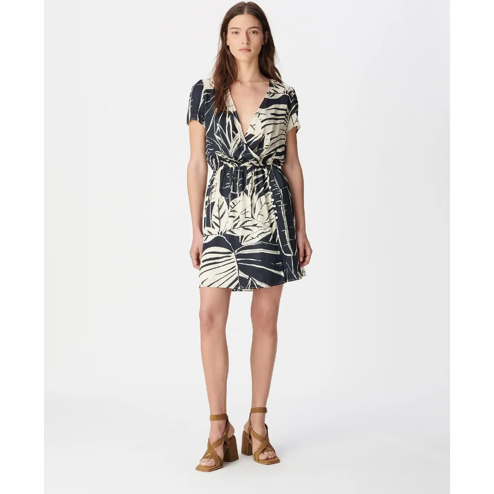 Vestido corto con estampado maxi hojas - IKKS - FashionsVida