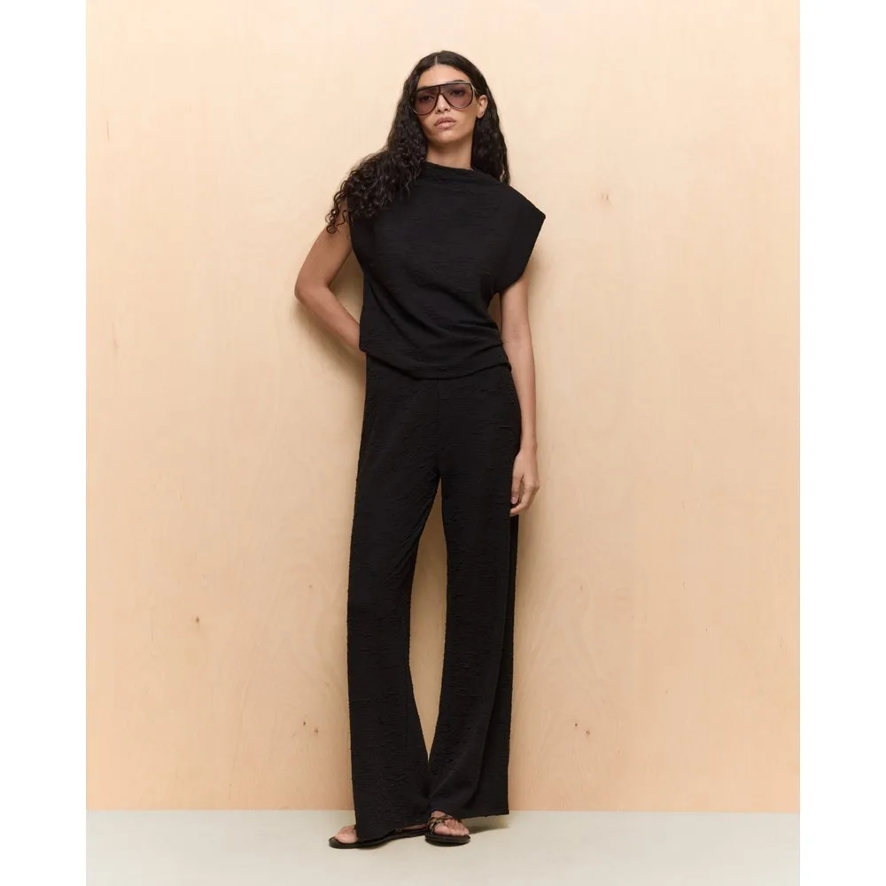 Pantalón de mujer con pata ancha tejido estructura - Easy Wear - FashionsVida