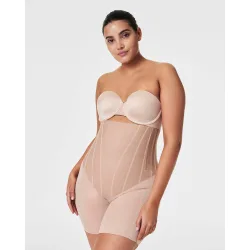 Pantalón faja a media pierna de talle alto totalcontour supersculpt™