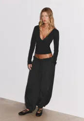 Langarmshirt mit Cut-out unter der Brust Schwarz XS