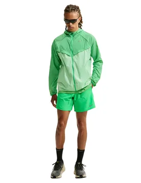 In1 Shorts Stride - Vert - male - Size: S - Nike - FashionsVida