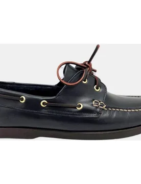 Náutico de hombre en piel engrasada vacuno con piso de goma - Castellano - FashionsVida