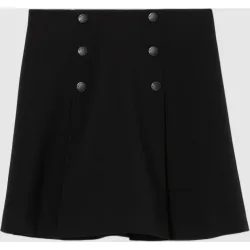 Falda corta evasé con pliegues
