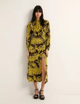 Sfera - Vestido capa - Sfera - FashionsVida