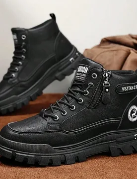 Par de botas casuales de media pantorrilla para hombres - unicolor con parte superior, forro de tela, suela de PVC, diseño de cordones con punta redo - Shein - FashionsVida