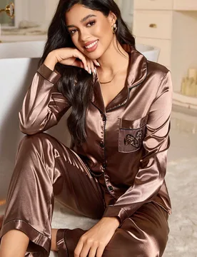 Conjunto de pijama de seda sintética con estampado de leopardo en color marrón para mujeres, ropa de otoño e invierno - Shein - FashionsVida