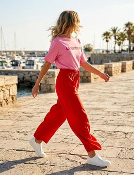 T-shirt in cotone con scritta LA BRIOCHE - ibisco