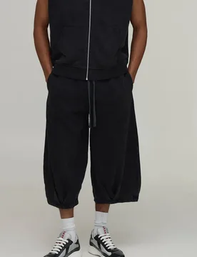 Herren Schwere Plissierte Gewaschene Jersey-Longline-Jeans Hosen-Shorts Washed Black Größe Large - boohooMAN - FashionsVida