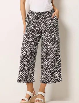 Women's Printed Wide Led Culottes in Chocolate Size: 18 - Chocolate - Size: 18 - M&Co - FashionsVida
