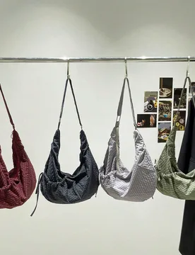 Bolso de hombro estilo japonés a cuadros, bolso cruzado de moda con pliegues y lazo, cierre con cremallera, bolso plegable de tela ligero adecuado pa - Shein - FashionsVida