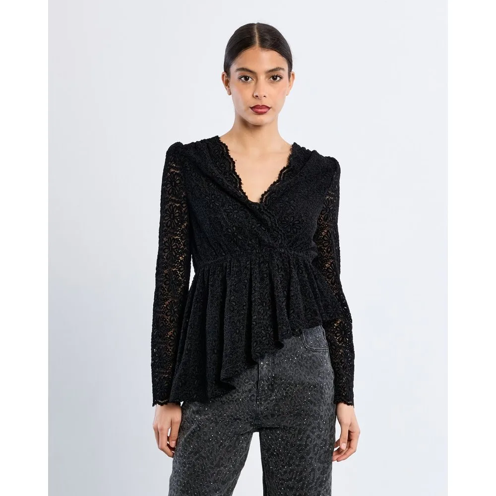 Top de mujer asimétrico de encaje - Lili Sidonio - FashionsVida