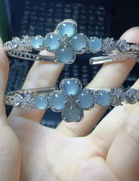 Natural A jadeite ice blue water egg surface four-leaf clover bracelet - Aliexpress - FashionsVida
