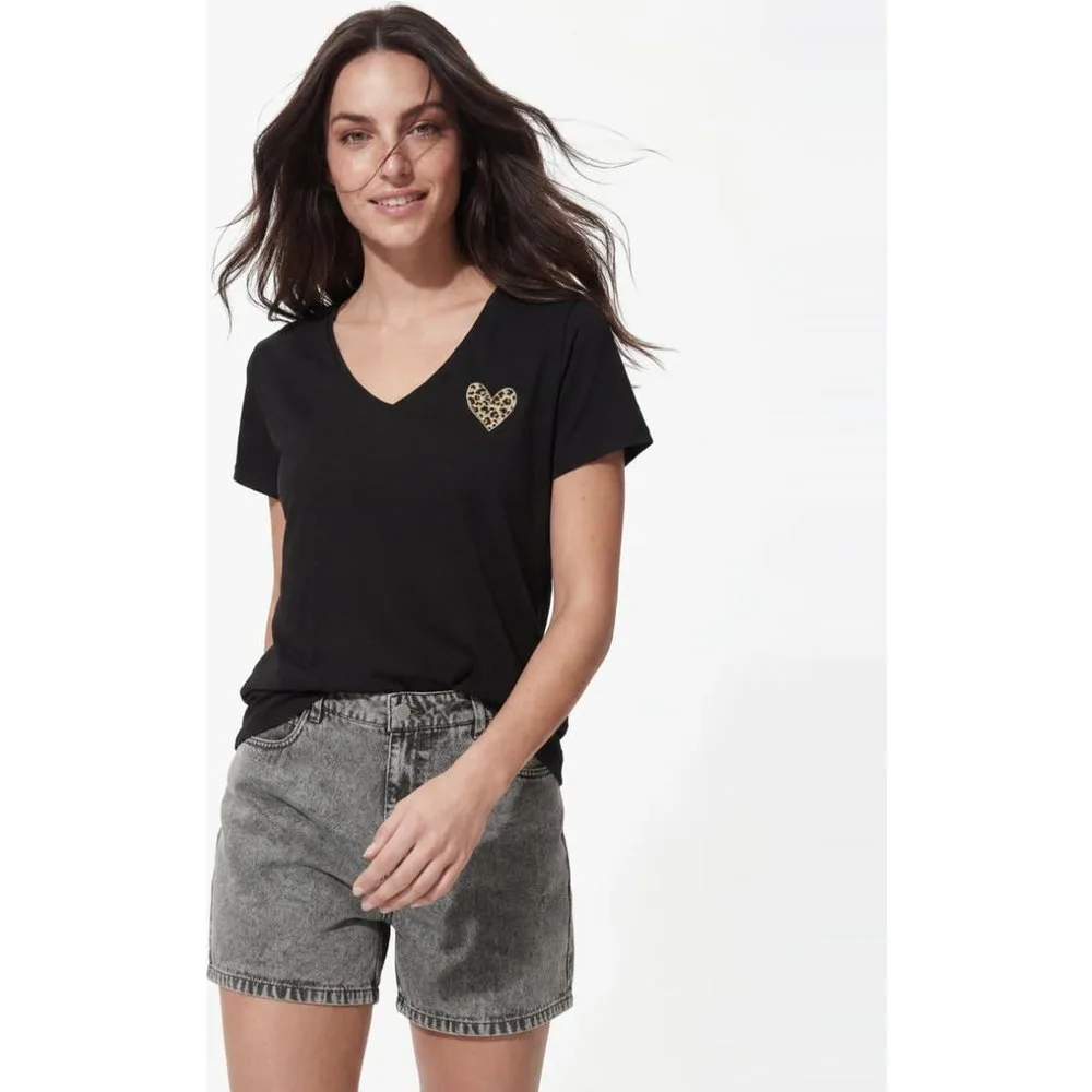 Camiseta de mujer de manga corta - Pieces - FashionsVida