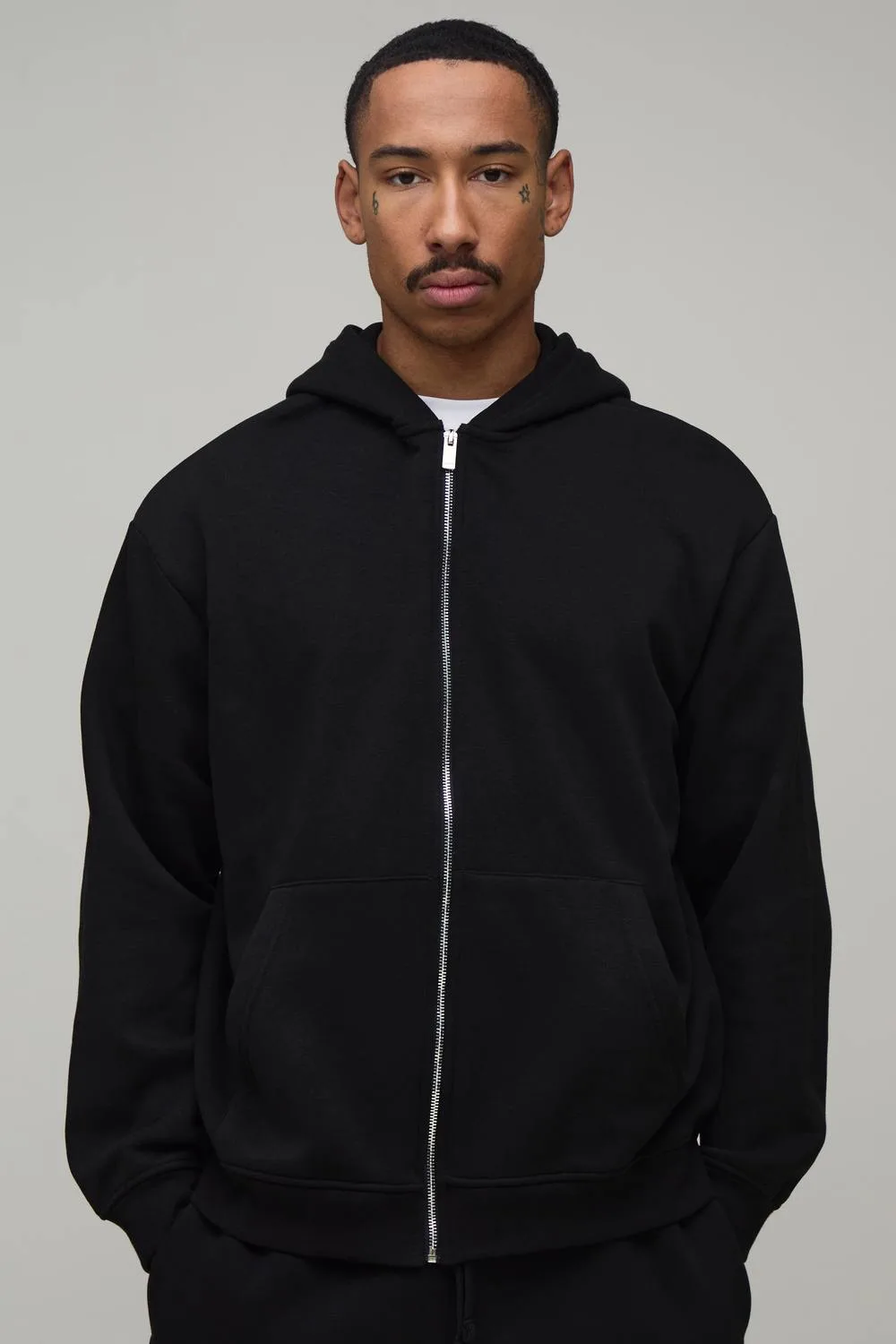 Herren Basic Oversized Zip-Hoodie Sweatshirt Black Größe Medium - boohooMAN - FashionsVida