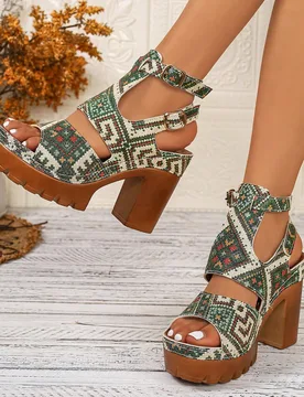 Sandalias de tacón grueso con tacón alto y diseño hueco para mujer de talla grande, sandalias de tacón alto con correa y parte trasera descubierta - Shein - FashionsVida