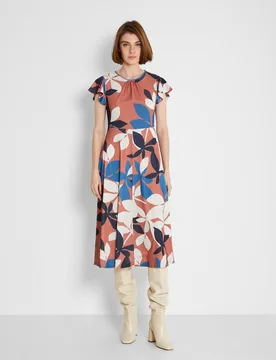 Vestido midi tableado con flores - Trucco - FashionsVida