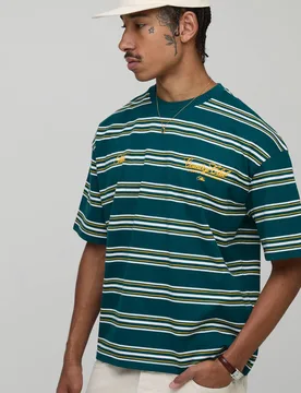 Herren Oversized Boxy Country Club Streifen T-Shirt Forest Größe Large - boohooMAN - FashionsVida