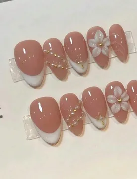 Piezas de uñas postizas hechas a mano, forma de almendra corta con detalles tallados a mano, estilo francés nude suave, hechas de material acrílico - Shein - FashionsVida