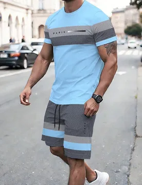 Conjunto de camisetas de cuello redondo casuales con rayas y degradado inspiradas en París para hombres - Shein - FashionsVida