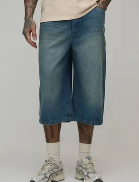Herren Hohe Longline Denim-Jorts Antique Blue Größe 38 - boohooMAN - FashionsVida