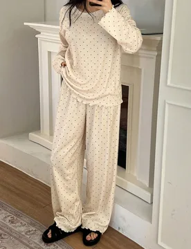 Conjunto de pijama holgado con estampado de lunares, volantes y hojas, ropa de otoño e invierno - Shein - FashionsVida