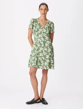 Vestido corto satinado con estampado de hojas - IKKS - FashionsVida