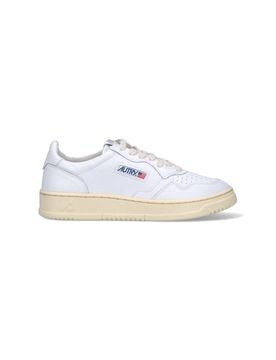 Medalist Low Sneakers in Leather