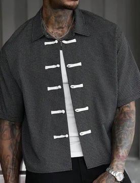 Camisa de manga corta con botones de rana y estampado a cuadros pequeños para hombre, adecuada para ocasiones formales o casuales, vacaciones casuale - Shein - FashionsVida