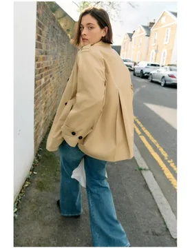 Trench de mujer cruzado con pañuelo - Couchel - FashionsVida