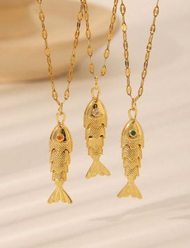 Pieza Collar de diseño personalizado de nicho de moda de alta gama, collar con colgante de pez koi móvil de oro de 18K, pez móvil 3D, adecuado para