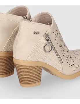 Botines básicos de mujer con tacón medio troquelado floral y cierre de cremallera - Chika10 - FashionsVida