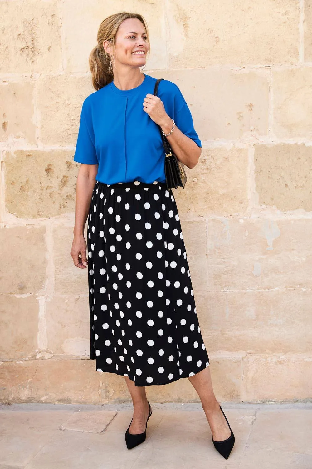 Women's Printed Pull-On Midi Skirt in Black Size: 8 - Black - Size: 8 - Cotton Traders - FashionsVida