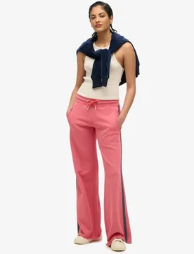 Superdry Damen Athletic Essentials Jogginghose mit Geradem Bein und Logo Red - Größe: 40 - 64.99 - FashionsVida