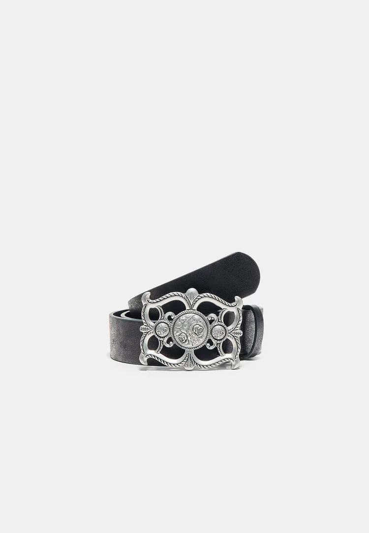 Gürtel mit romantischer Schnalle Schwarz 70 - Stradivarius - FashionsVida