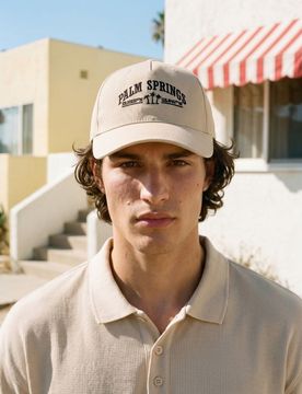 Cappellino con visiera e scritta ricamata Palm Springs - nude